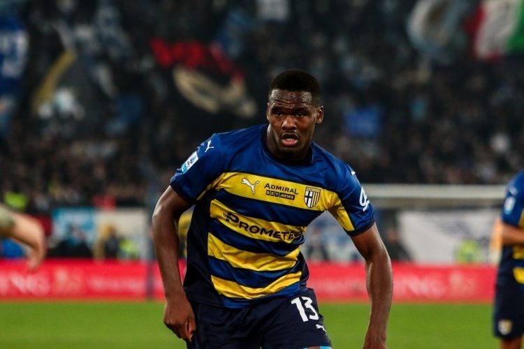 进攻线将由 进攻线将由